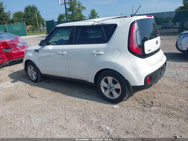 2017 KIA SOUL Base — I3