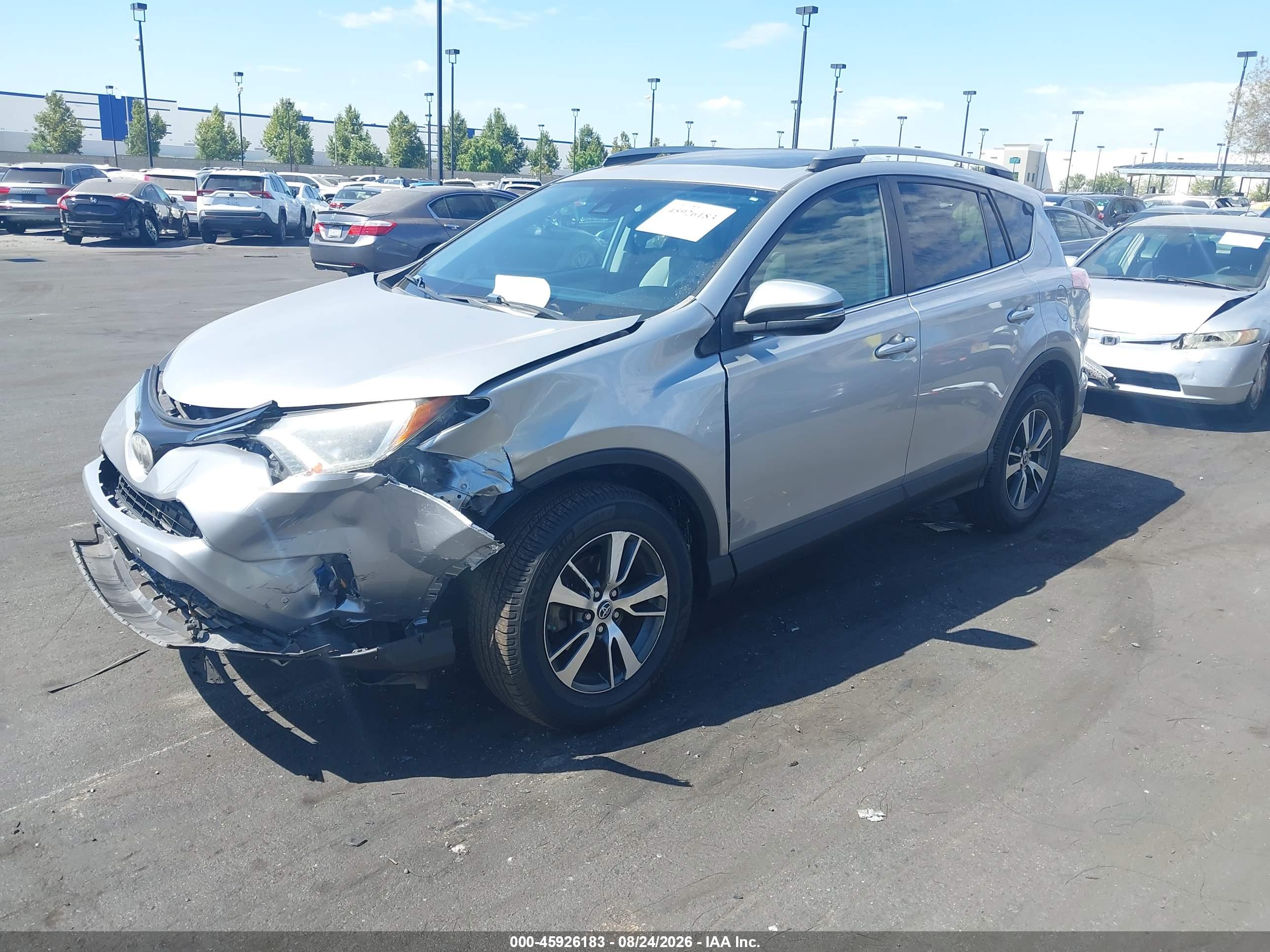 2018 TOYOTA RAV4 XLE — I2