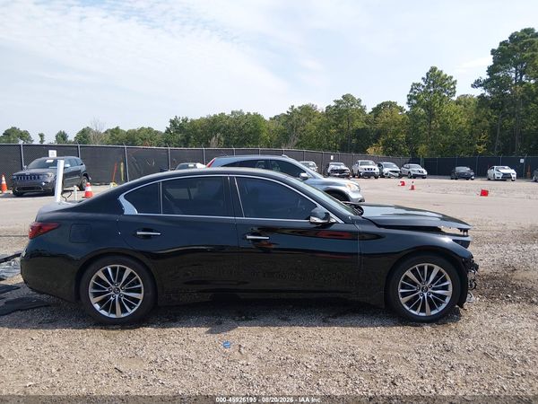 2022 INFINITI Q50 LUXE