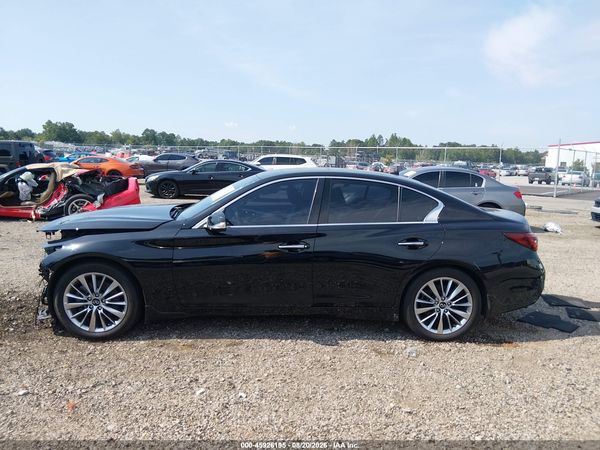 2022 INFINITI Q50 LUXE