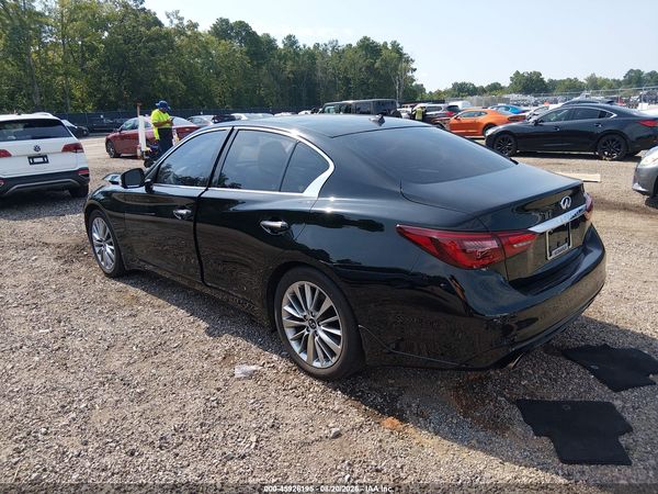 2022 INFINITI Q50 LUXE