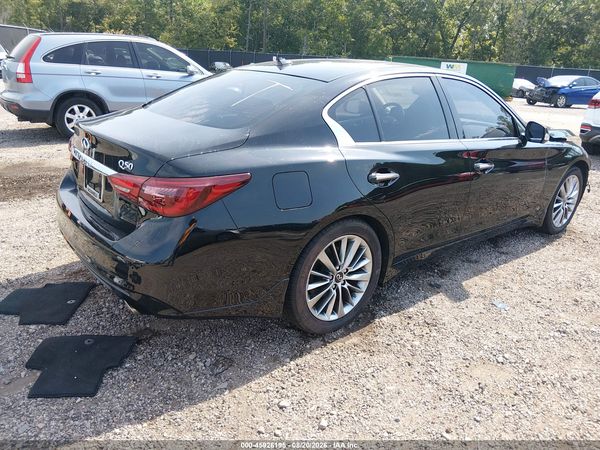 2022 INFINITI Q50 LUXE