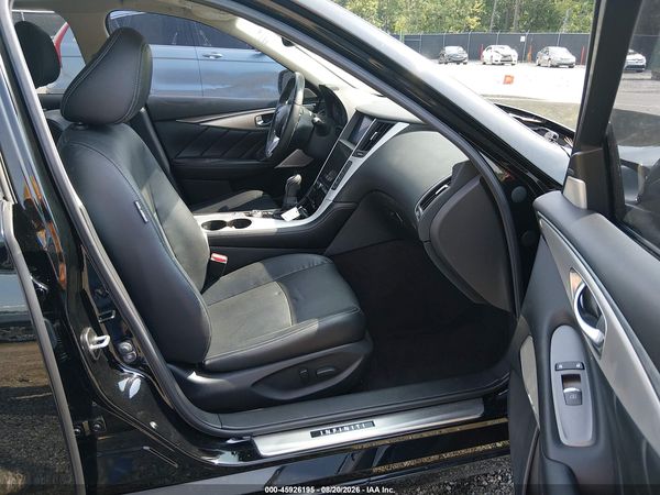 2022 INFINITI Q50 LUXE