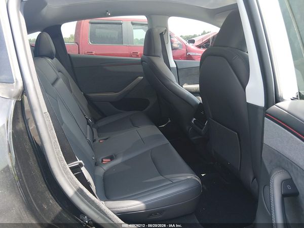 2026 TESLA MODEL Y