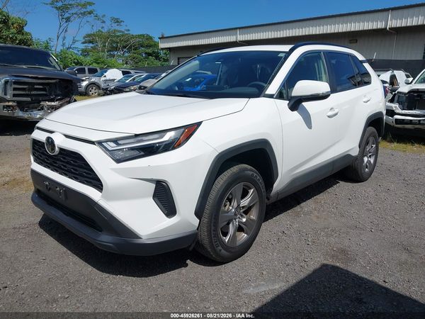 2023 TOYOTA RAV4 XLE — I2