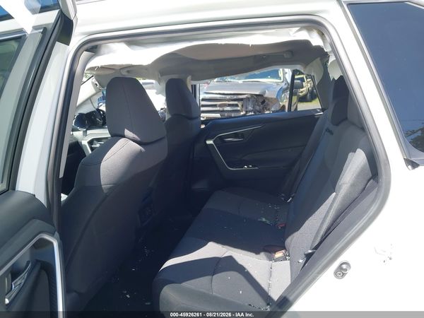 2023 TOYOTA RAV4 XLE — I8