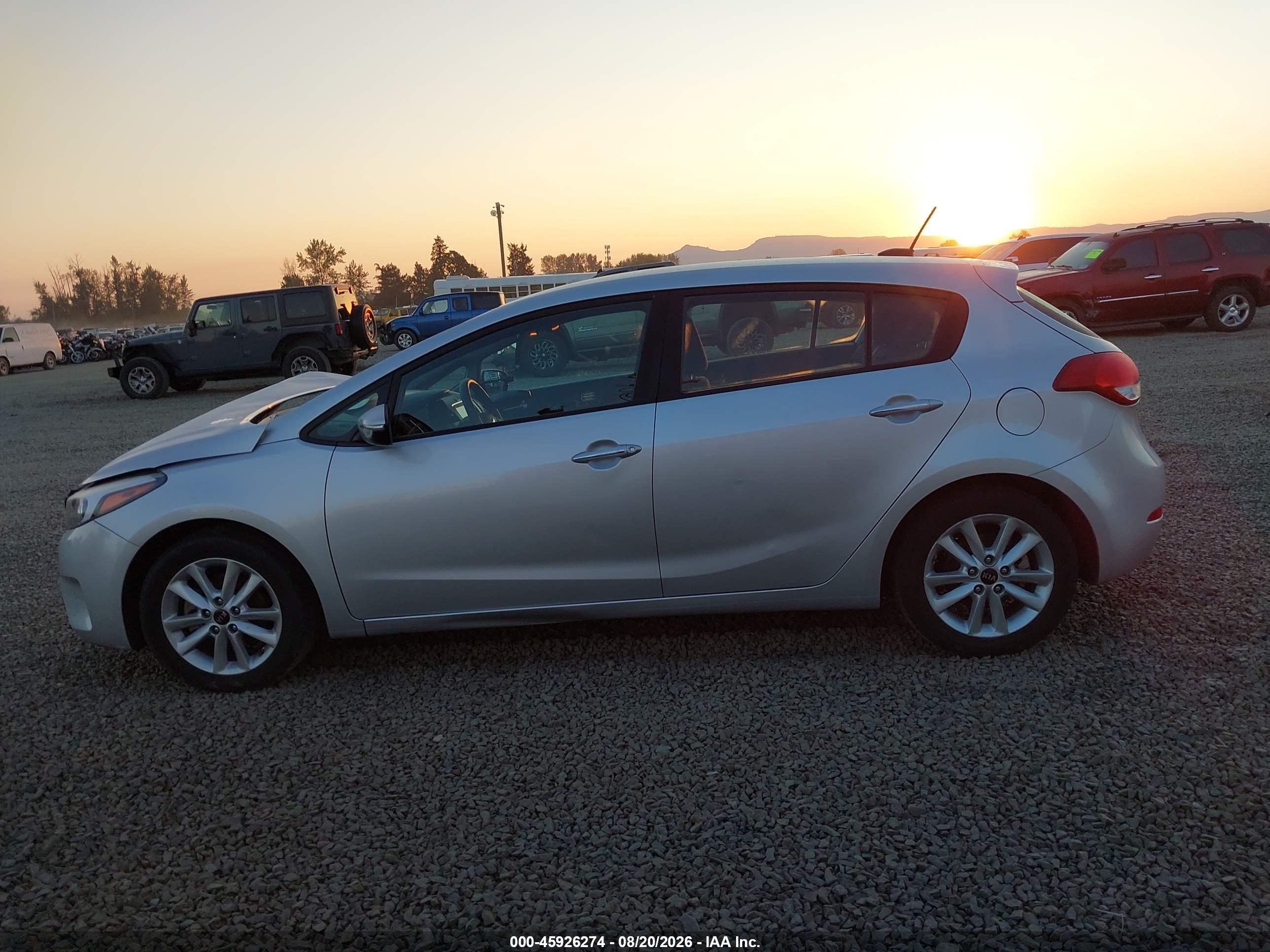 2017 KIA FORTE LX