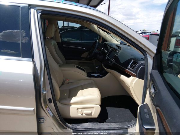 2016 TOYOTA HIGHLANDER LIMITED V6