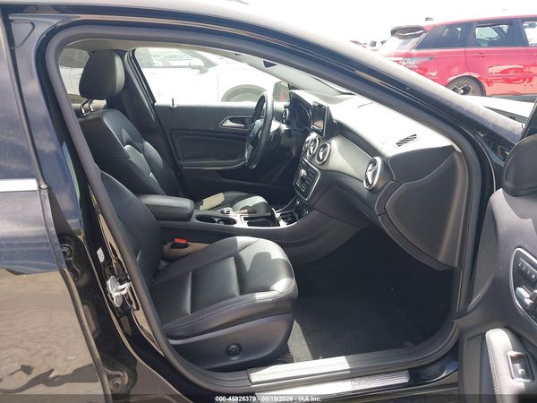 2015 MERCEDES-BENZ GLA 250 GLA250