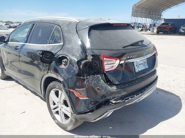 2015 MERCEDES-BENZ GLA 250 GLA250