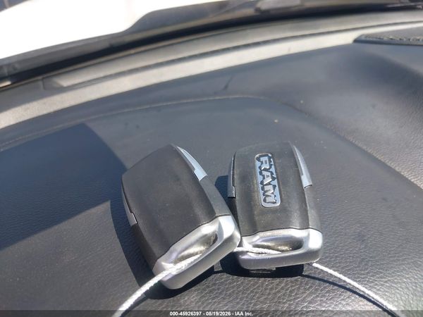 2020 RAM 1500 BIG HORN  4X2 5'7 BOX — I11