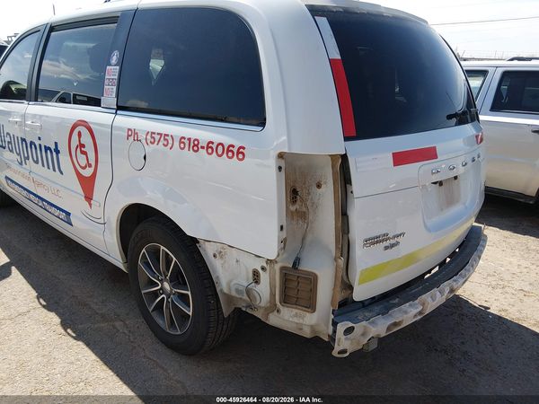 2017 DODGE GRAND CARAVAN SXT — I152
