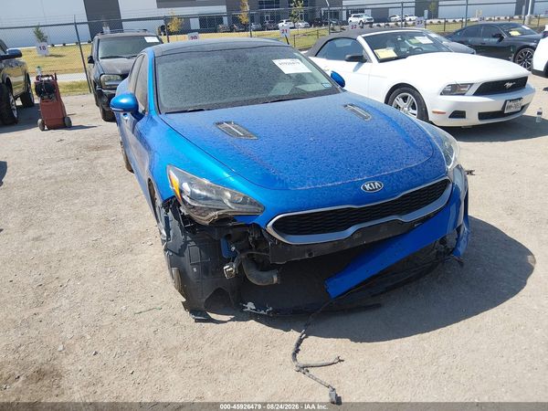 2019 KIA STINGER Base — I6
