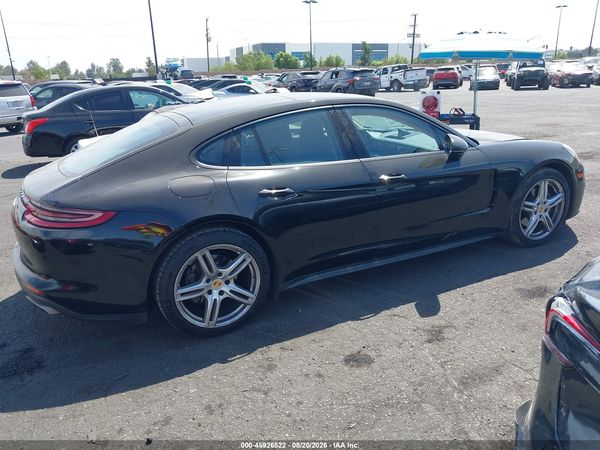 2017 PORSCHE PANAMERA 4