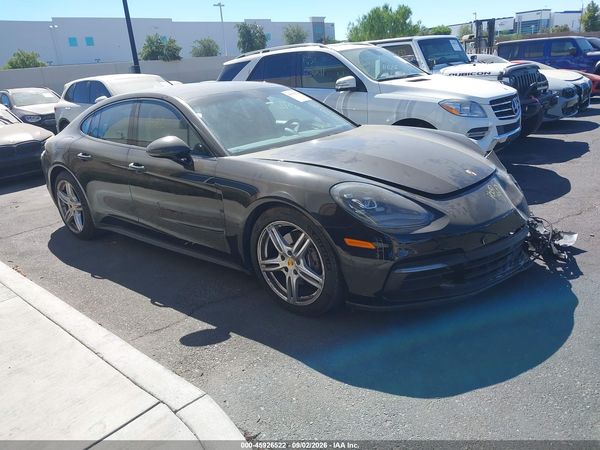 2017 PORSCHE PANAMERA 4