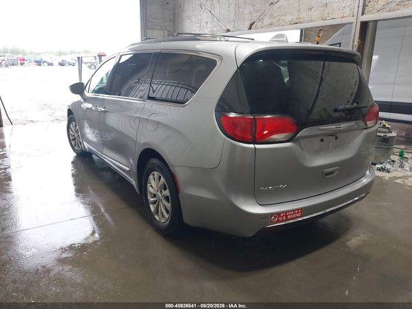 2018 CHRYSLER PACIFICA TOURING L — I3