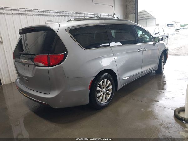 2018 CHRYSLER PACIFICA TOURING L — I4