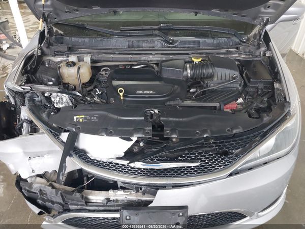 2018 CHRYSLER PACIFICA TOURING L — I10