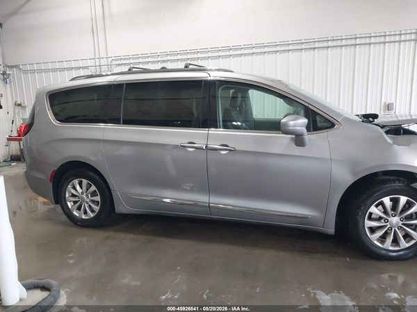2018 CHRYSLER PACIFICA TOURING L — I116