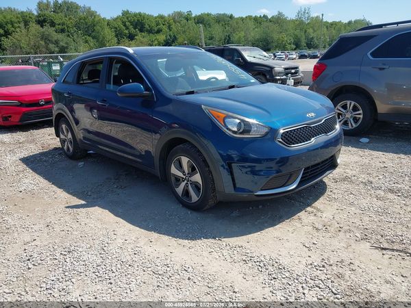 2017 KIA NIRO LX
