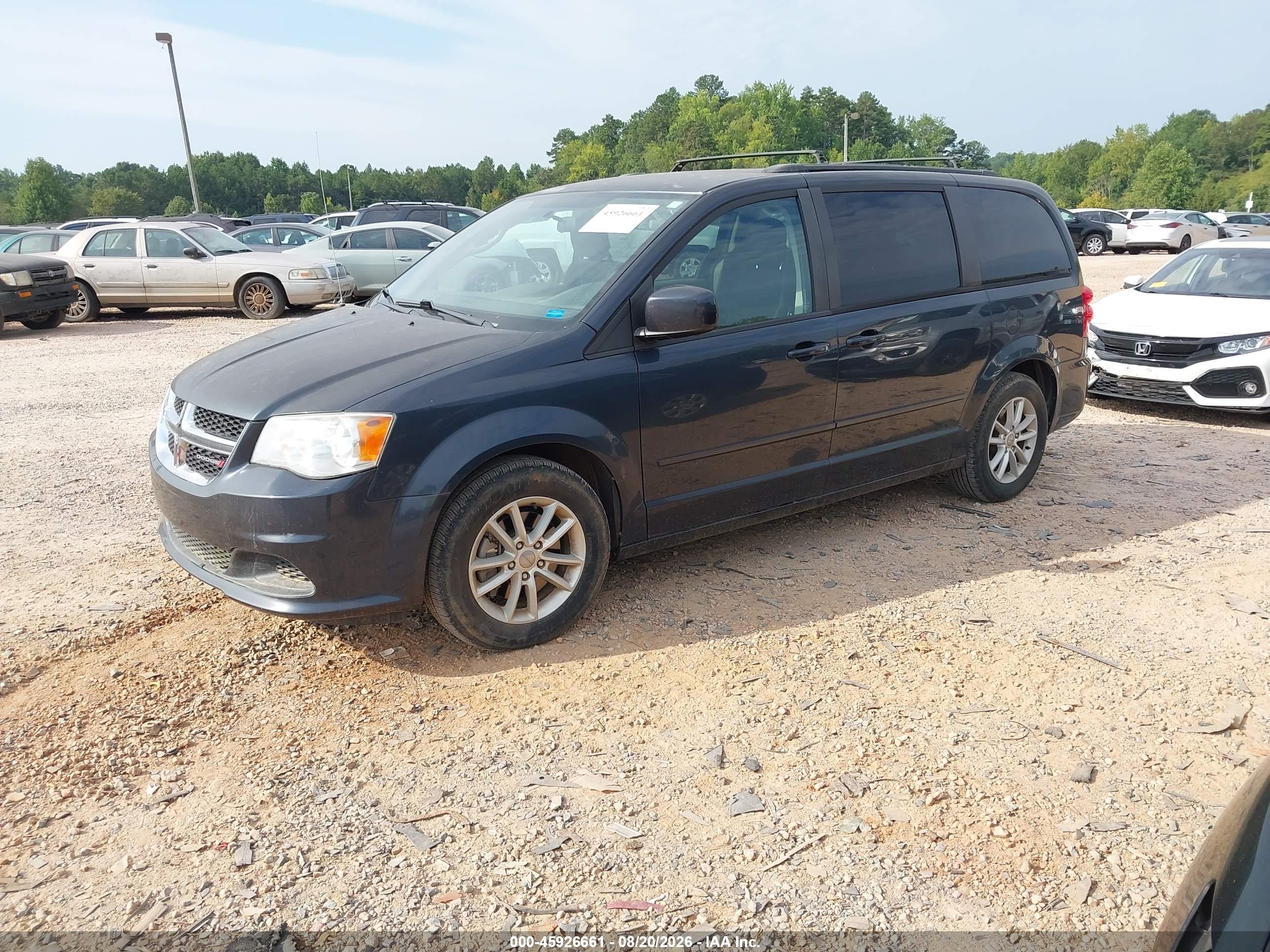 2013 DODGE GRAND CARAVAN SXT — I2