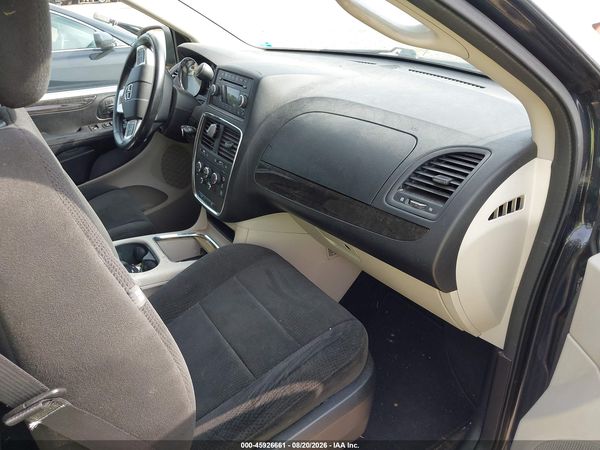 2013 DODGE GRAND CARAVAN SXT — I5