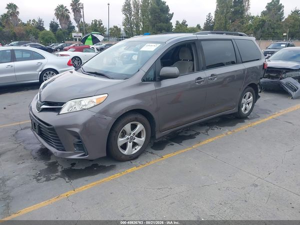 2019 TOYOTA SIENNA — I2