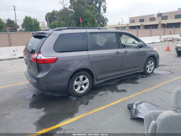2019 TOYOTA SIENNA — I4