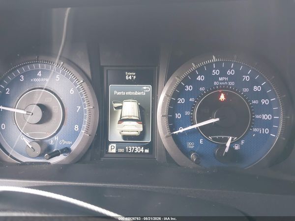 2019 TOYOTA SIENNA LE 8 PASSENGER — I7