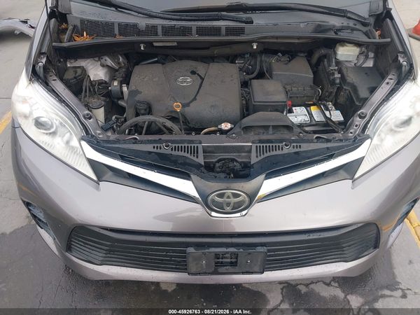 2019 TOYOTA SIENNA LE 8 PASSENGER — I10