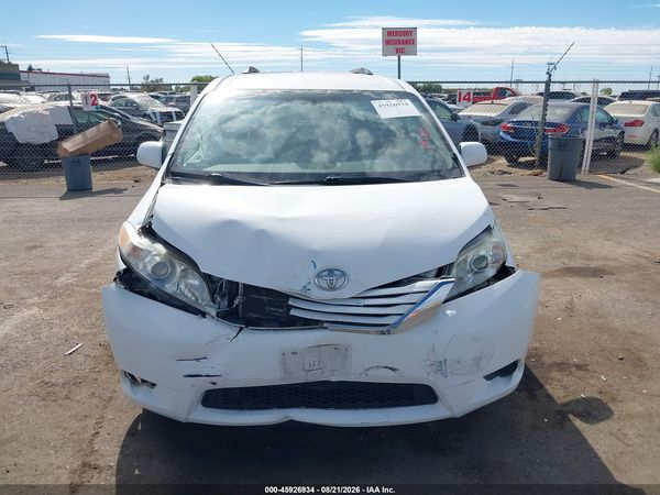 2016 TOYOTA SIENNA LE 8 PASSENGER