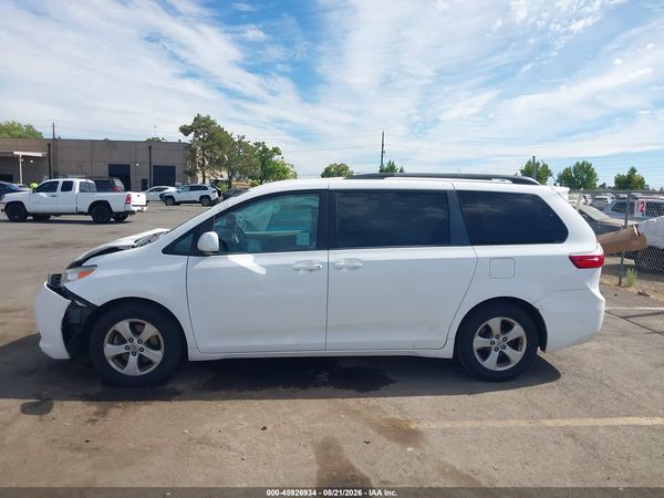 2016 TOYOTA SIENNA LE 8 PASSENGER