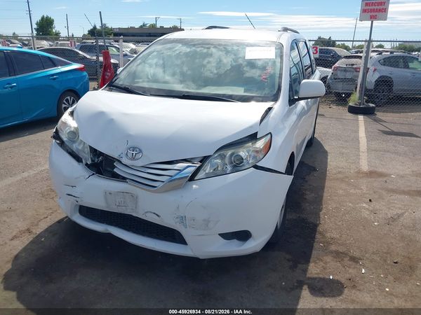 2016 TOYOTA SIENNA LE 8 PASSENGER