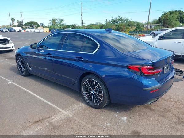 2022 BMW 530E — I3