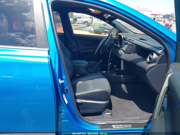 2017 TOYOTA RAV4 SE