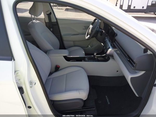 2025 HYUNDAI KONA SE