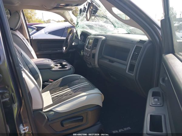2017 RAM 1500 EXPRESS  4X4 6'4 BOX — I5