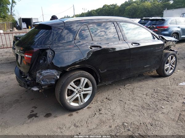 2020 MERCEDES-BENZ GLA 250 4MATIC — I4
