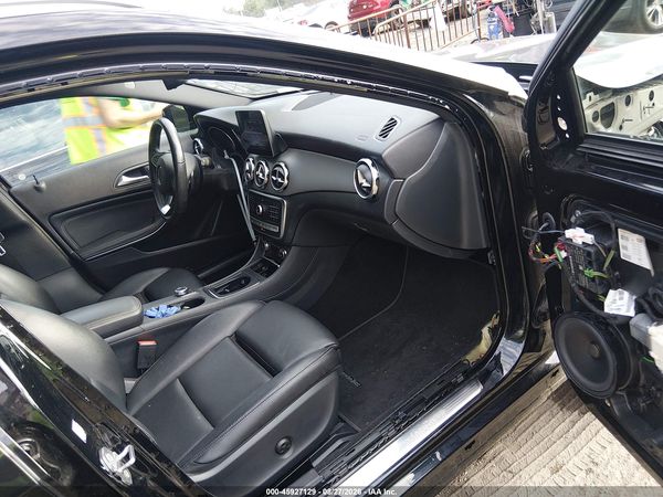 2020 MERCEDES-BENZ GLA 250 4MATIC — I5