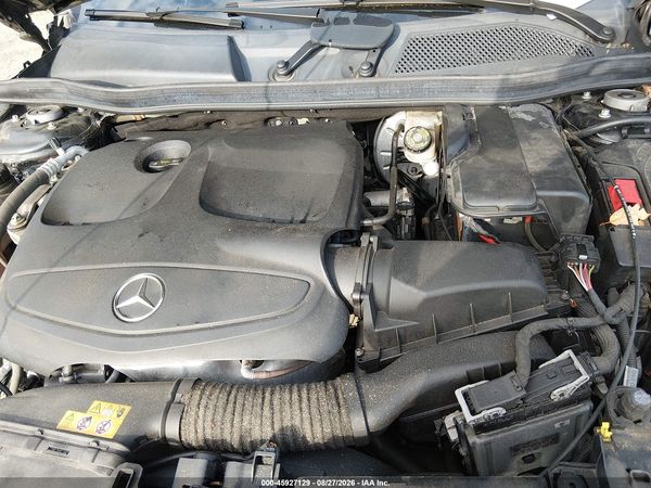 2020 MERCEDES-BENZ GLA 250 4MATIC — I10