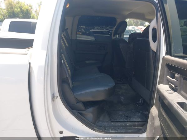 2022 RAM 1500 CLASSIC TRADESMAN  4X4 5'7 BOX