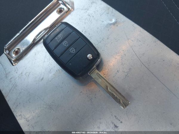 2016 KIA SORENTO 2.4L LX