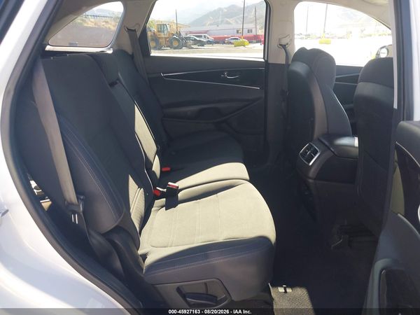 2016 KIA SORENTO 2.4L LX