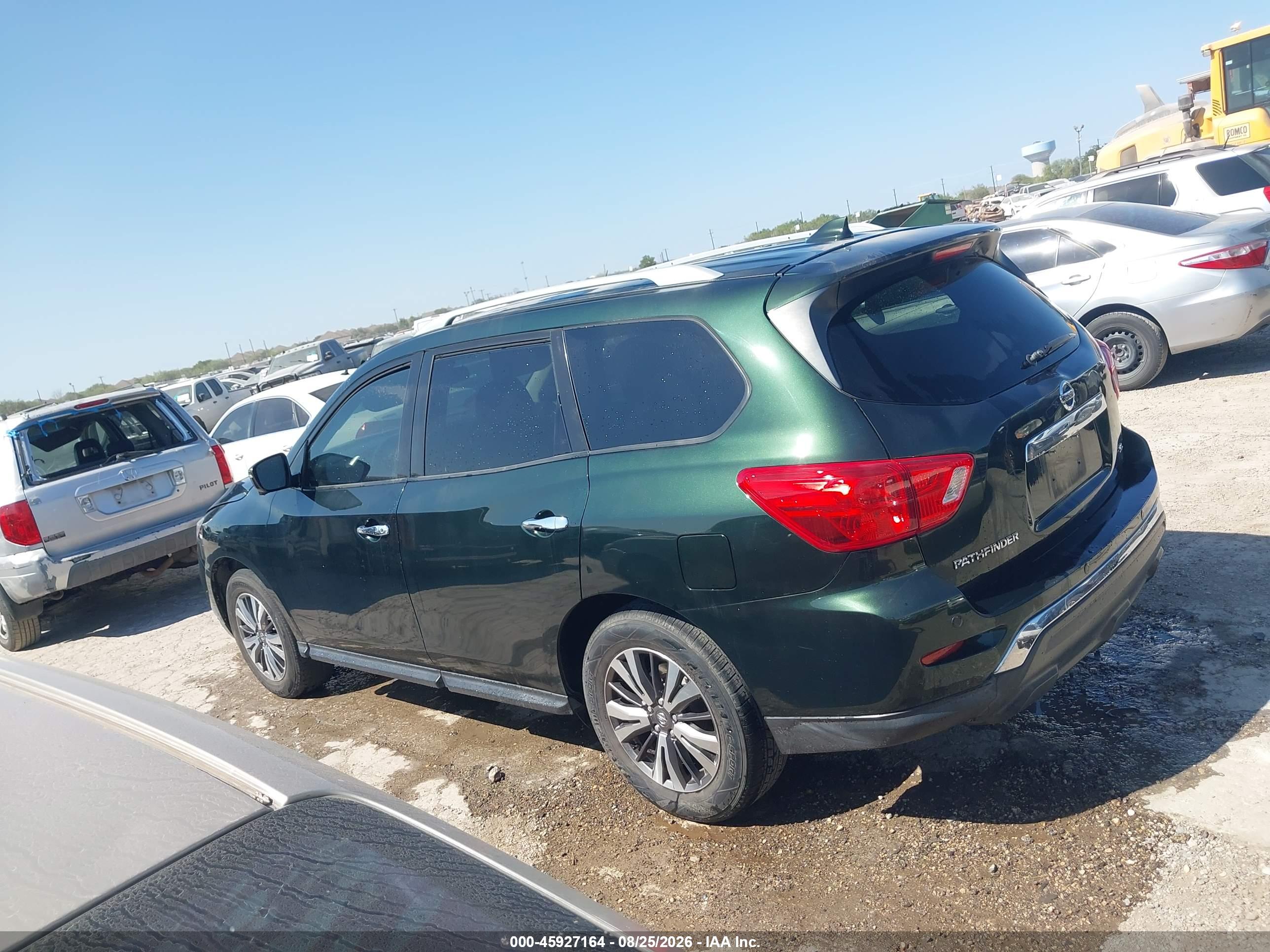 2019 NISSAN PATHFINDER SL