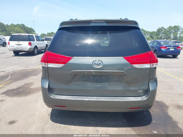 2014 TOYOTA SIENNA LE V6 8 PASSENGER