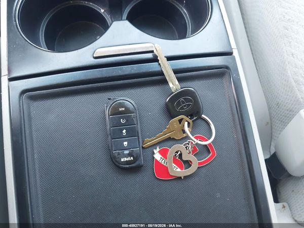 2014 TOYOTA SIENNA LE V6 8 PASSENGER