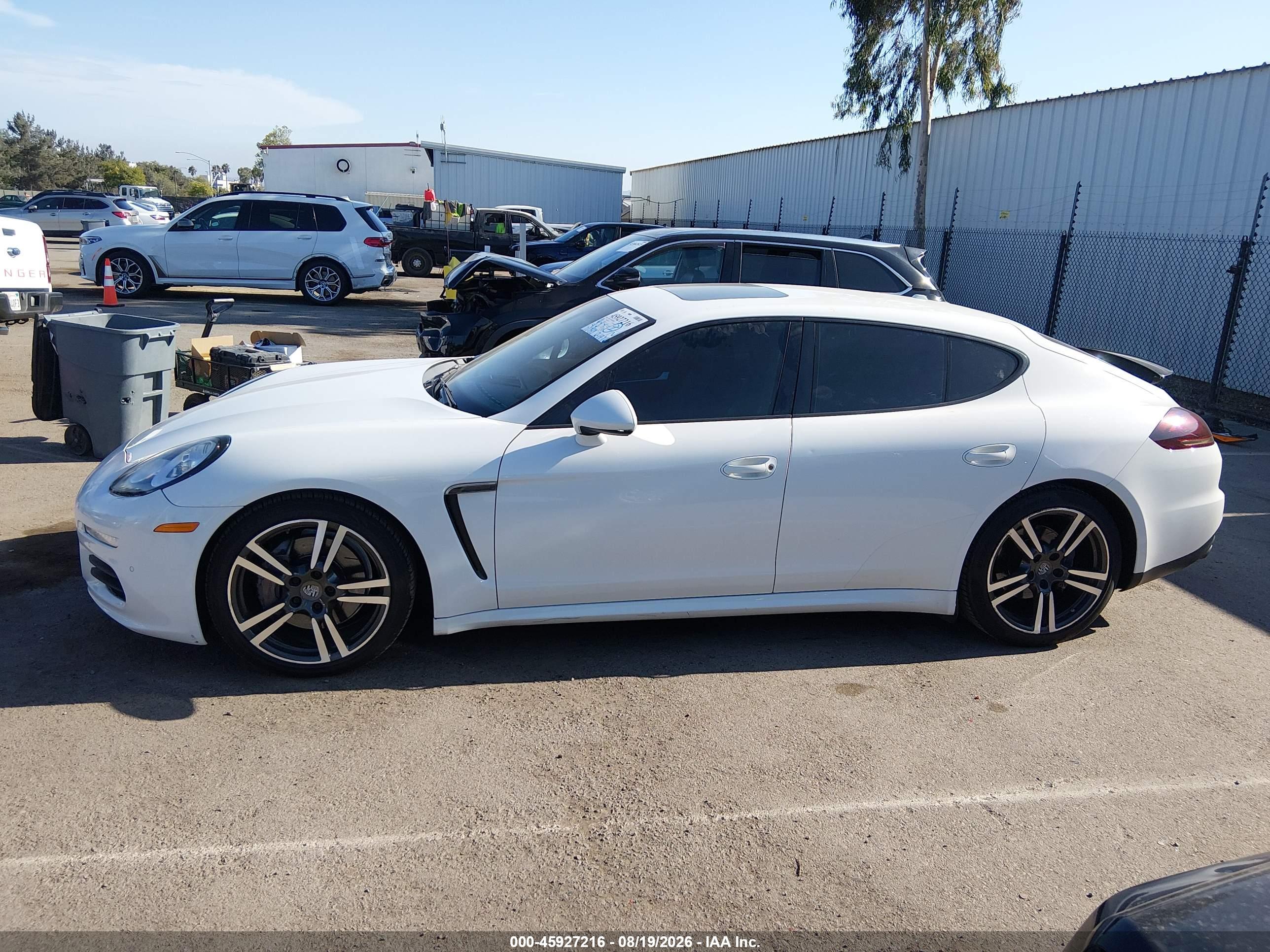 2014 PORSCHE PANAMERA 4