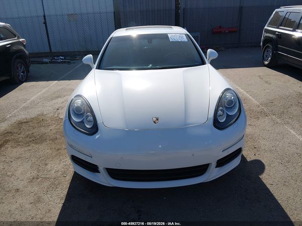 2014 PORSCHE PANAMERA 4
