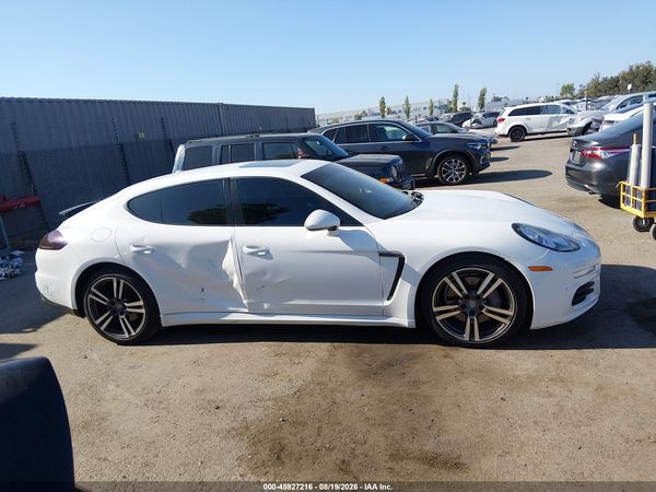 2014 PORSCHE PANAMERA 4