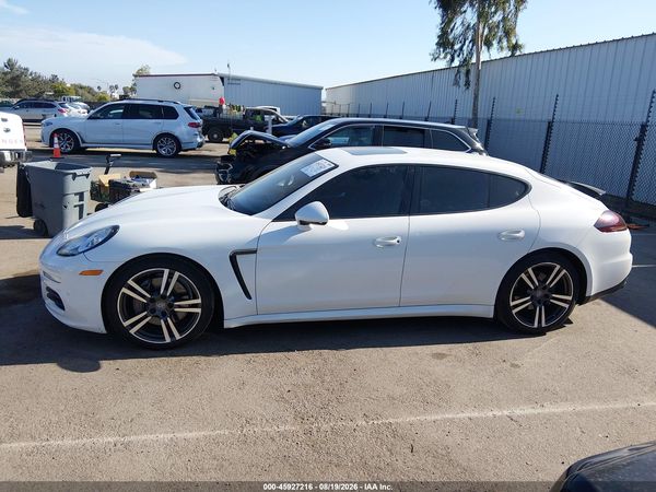 2014 PORSCHE PANAMERA 4